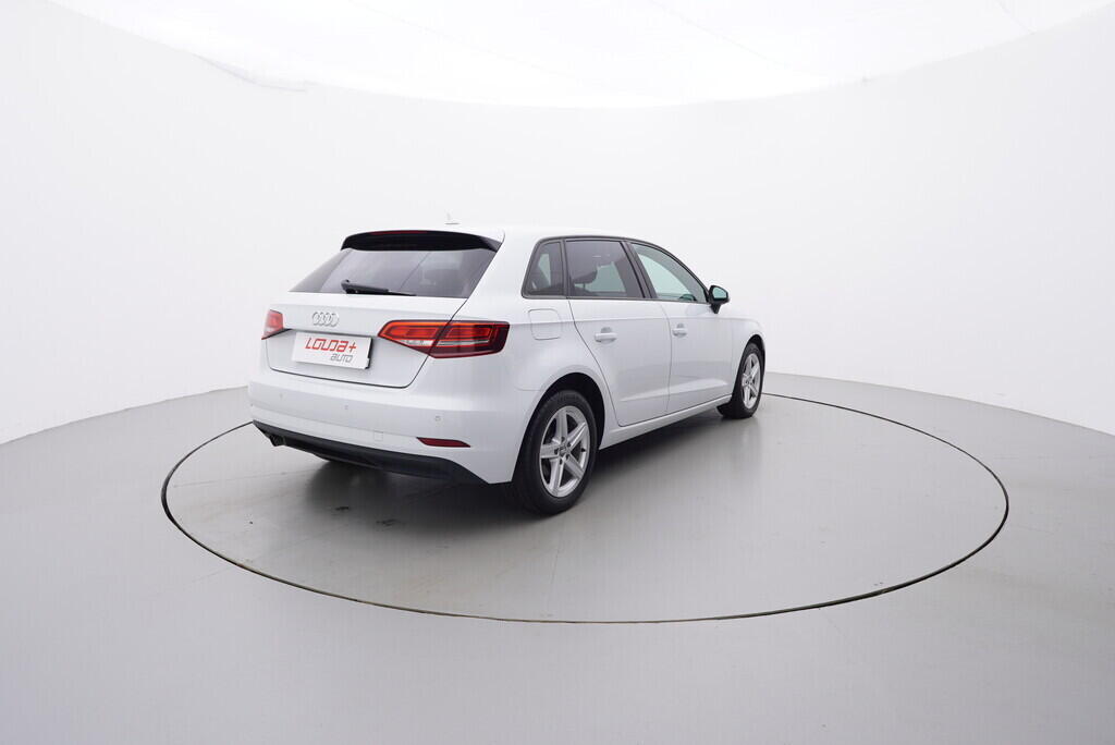 OV190V07910_14.webp_A3 SPORTBACK  1.6 TDI 85 kW manuál