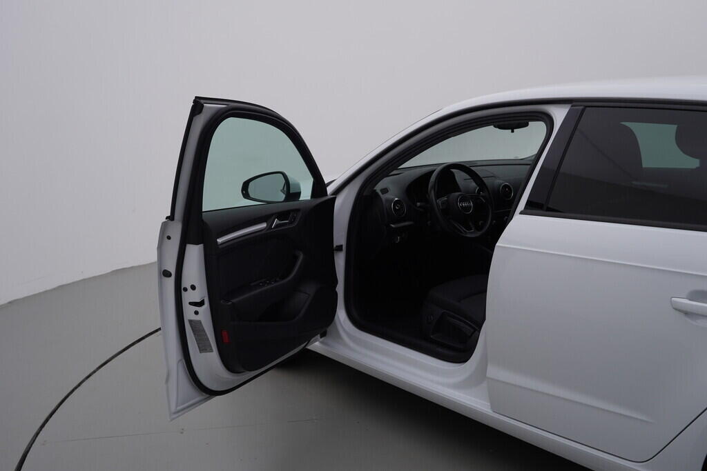 OV190V07910_18.webp_A3 SPORTBACK  1.6 TDI 85 kW manuál