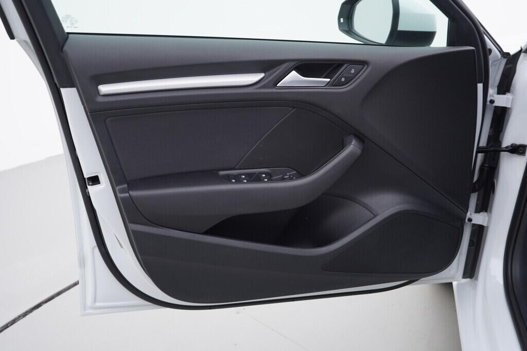 OV190V07910_19.webp_A3 SPORTBACK  1.6 TDI 85 kW manuál