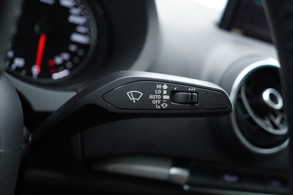 OV190V07910_26.webp_A3 SPORTBACK  1.6 TDI 85 kW manuál