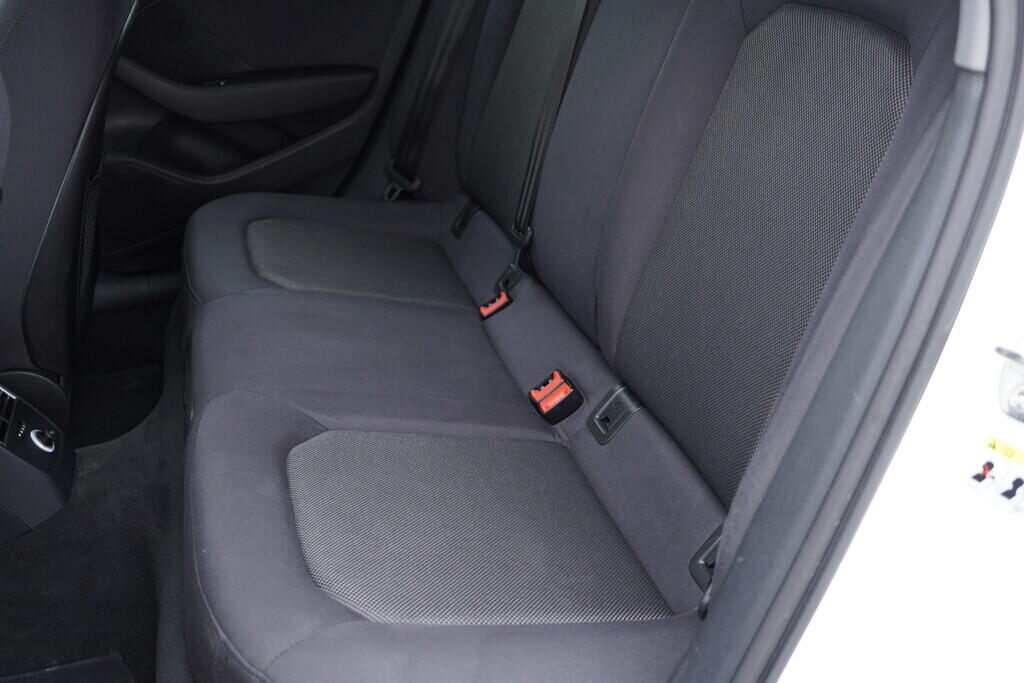 OV190V07910_30.webp_A3 SPORTBACK  1.6 TDI 85 kW manuál