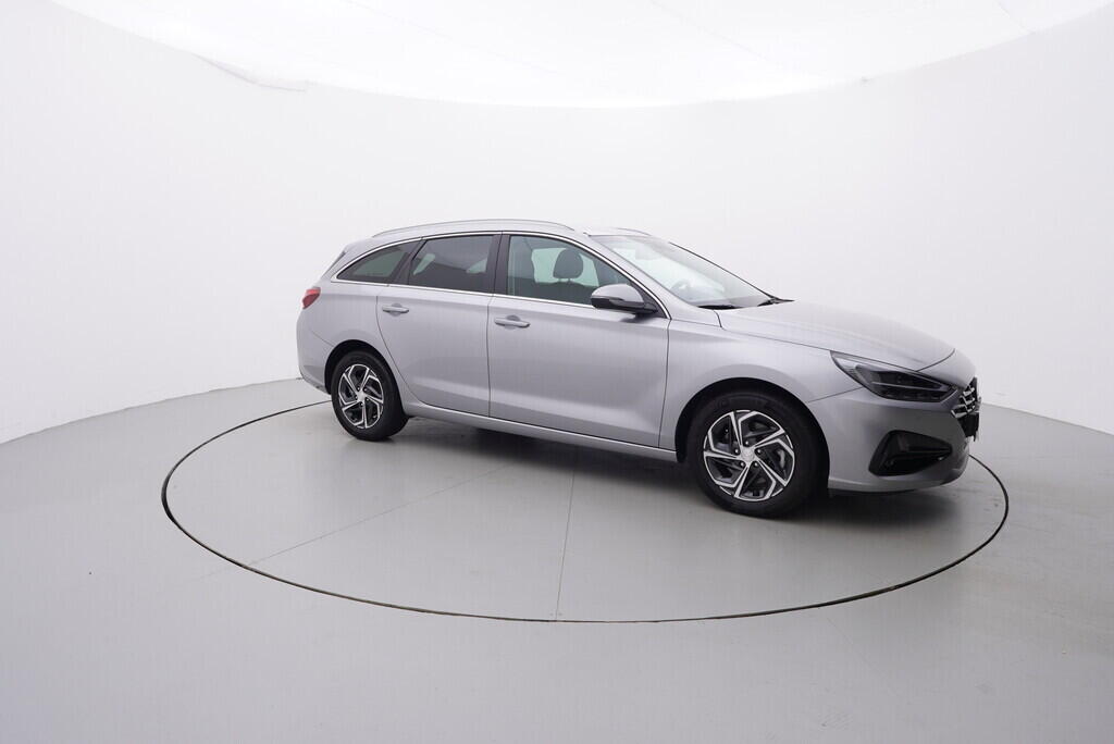 OV190V07914_16.webp_I30 Style 1.0  88 kW manuál, DPH