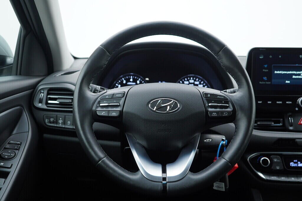 OV190V07914_25.webp_I30 Style 1.0  88 kW manuál, DPH