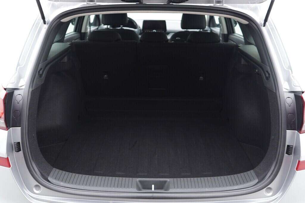 OV190V07914_38.webp_I30 Style 1.0  88 kW manuál, DPH