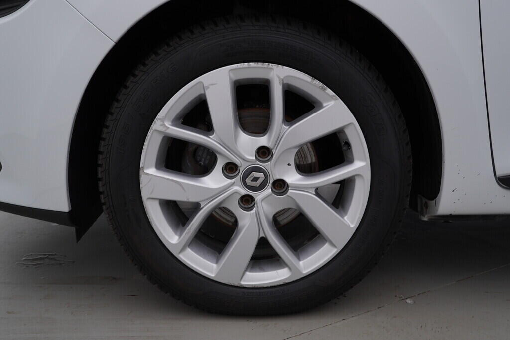 OV190V07922_38.webp_CLIO Limited GT 0.9  66 kW manuál, DPH