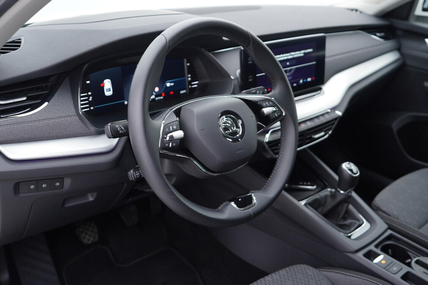 OV190V07937_21.webp_OCTAVIA Style 1.5 TSI 110 kW manuál, DPH