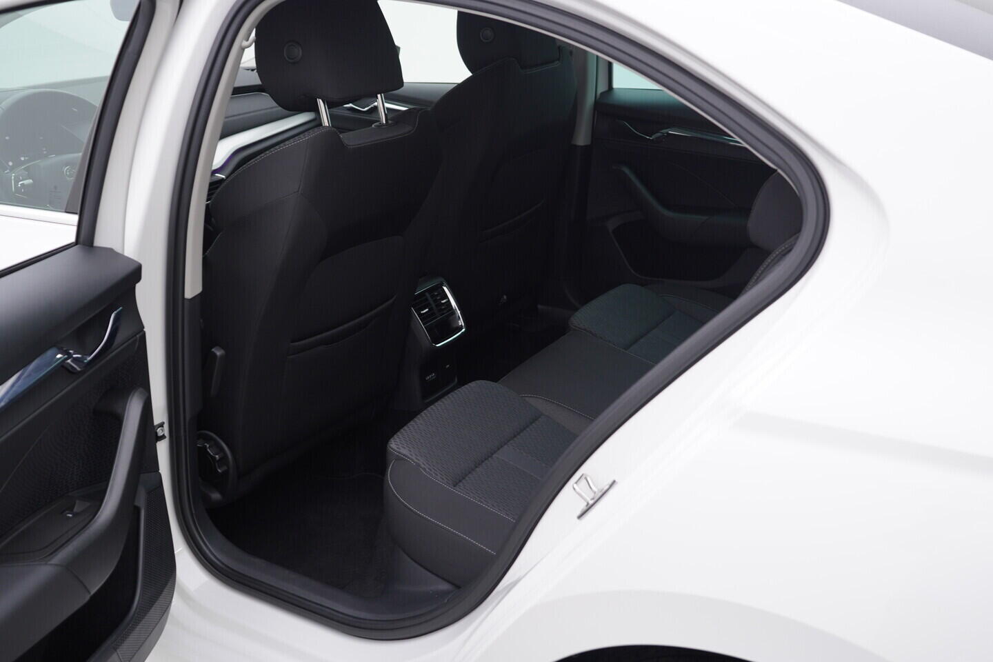 OV190V07937_36.webp_OCTAVIA Style 1.5 TSI 110 kW manuál, DPH