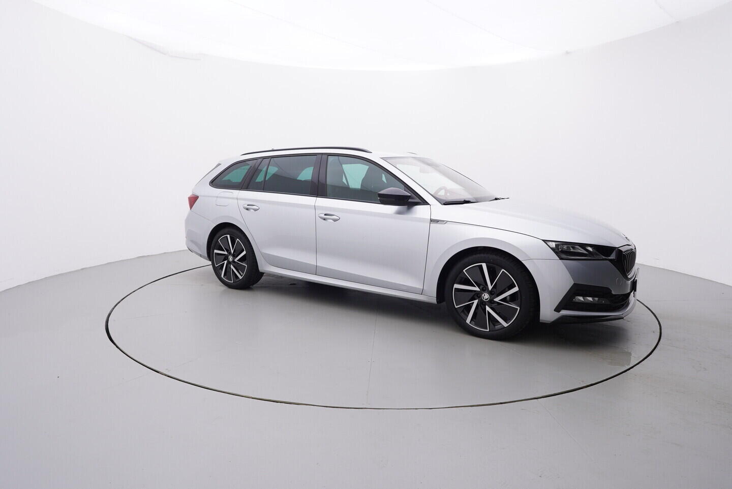 OV190V07945_16.webp_OCTAVIA SportLine 2.0 TDI 110 kW automat, DPH