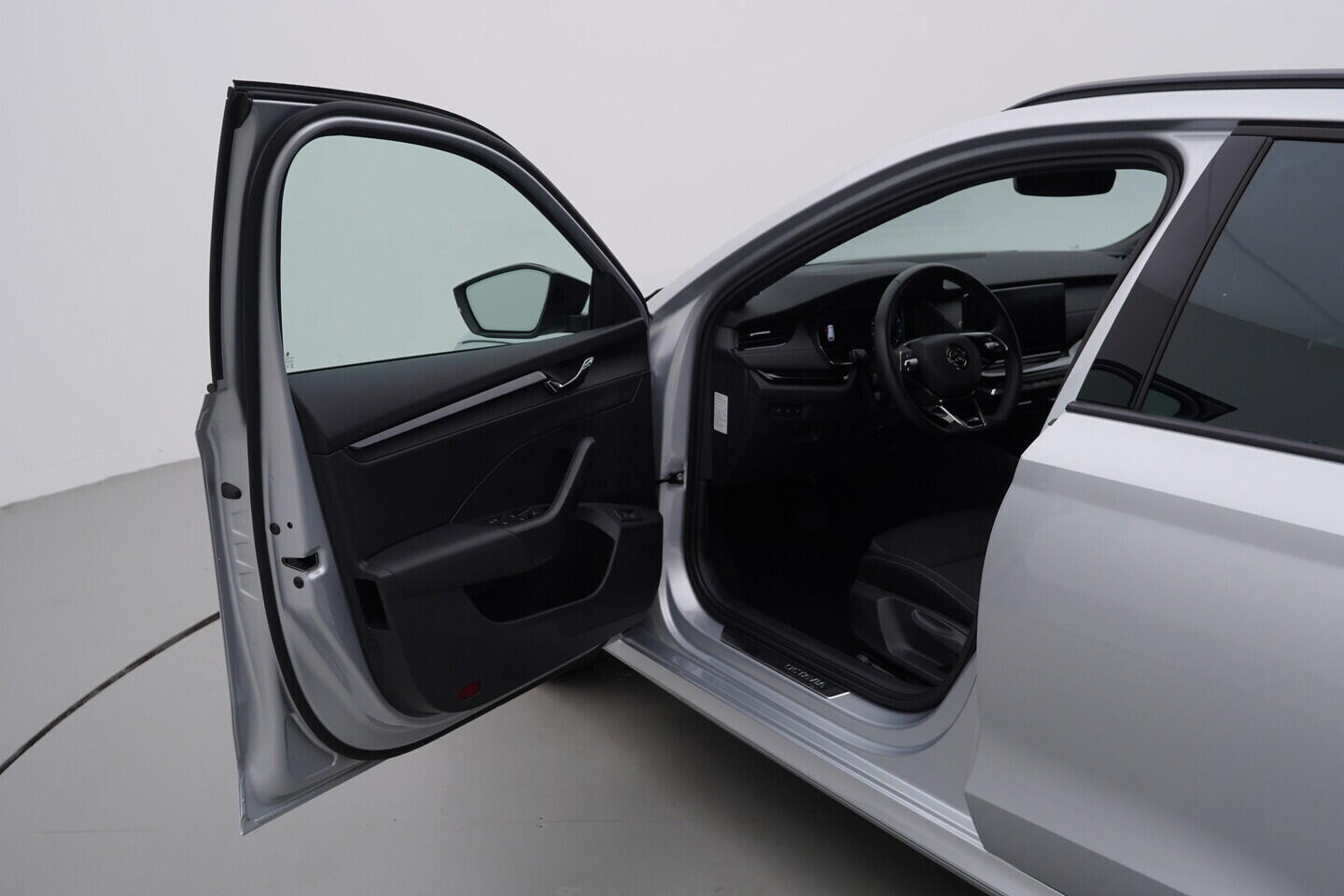OV190V07945_18.webp_OCTAVIA SportLine 2.0 TDI 110 kW automat, DPH