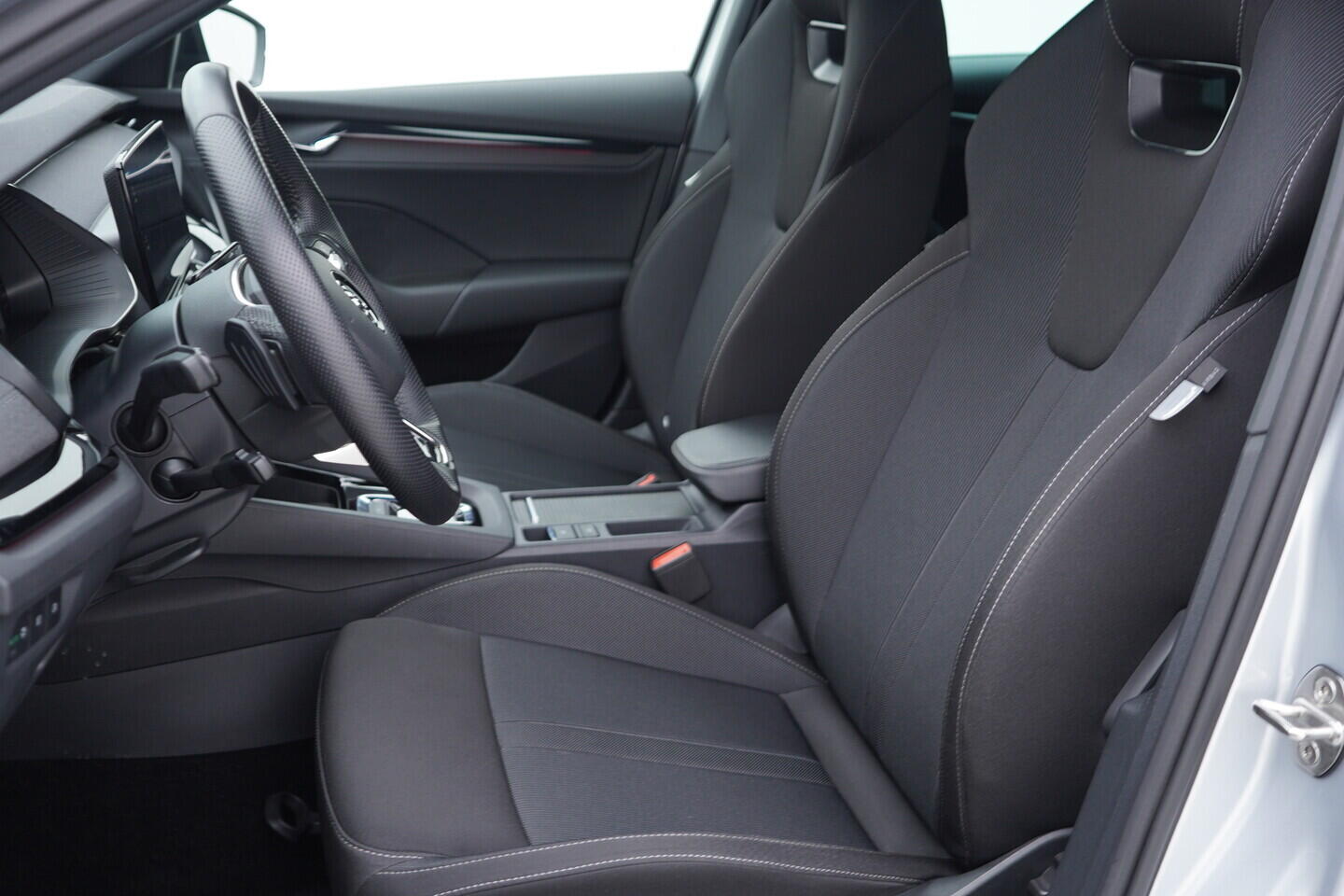 OV190V07945_23.webp_OCTAVIA SportLine 2.0 TDI 110 kW automat, DPH