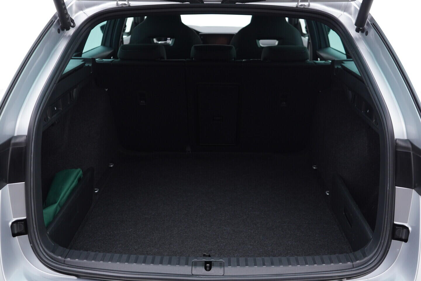 OV190V07945_42.webp_OCTAVIA SportLine 2.0 TDI 110 kW automat, DPH