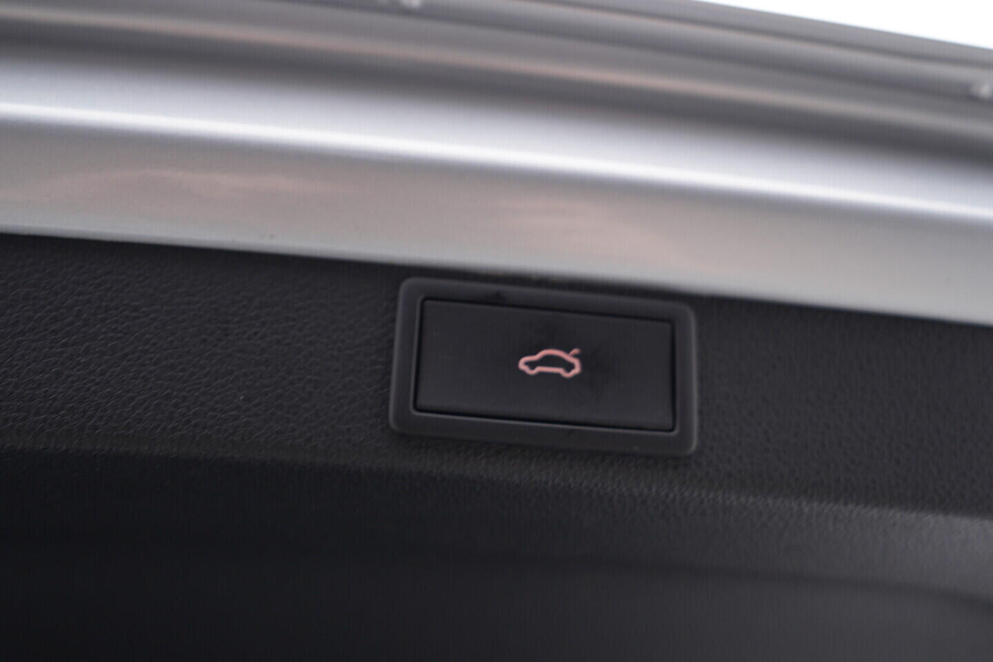 OV190V07945_43.webp_OCTAVIA SportLine 2.0 TDI 110 kW automat, DPH