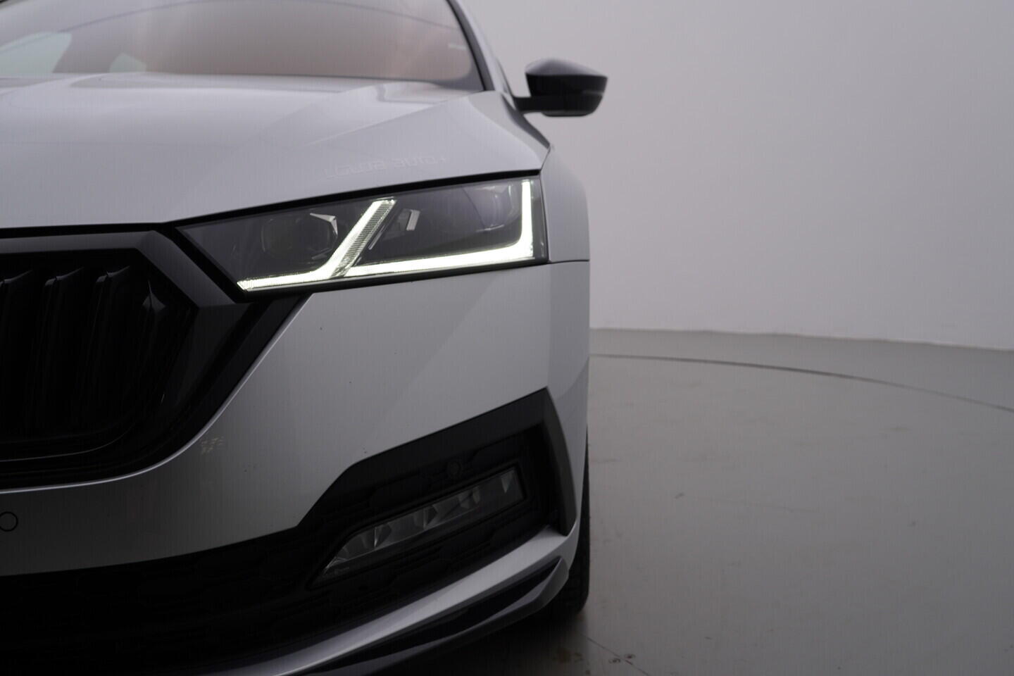 OV190V07945_47.webp_OCTAVIA SportLine 2.0 TDI 110 kW automat, DPH