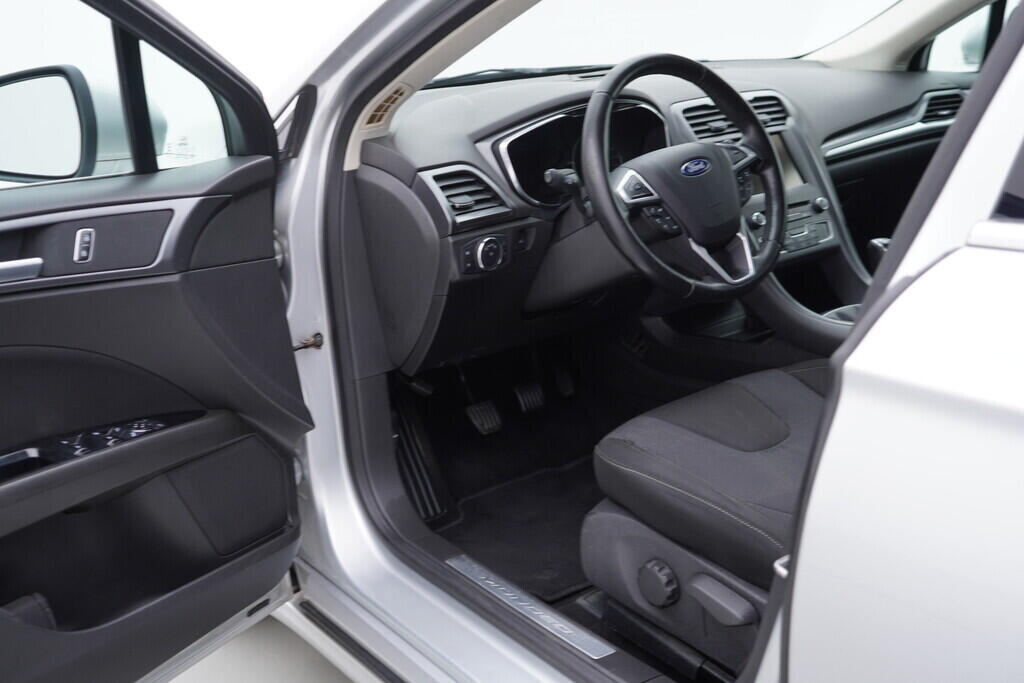 OV190V07949_18.webp_MONDEO Titanium 2.0  110 kW manuál