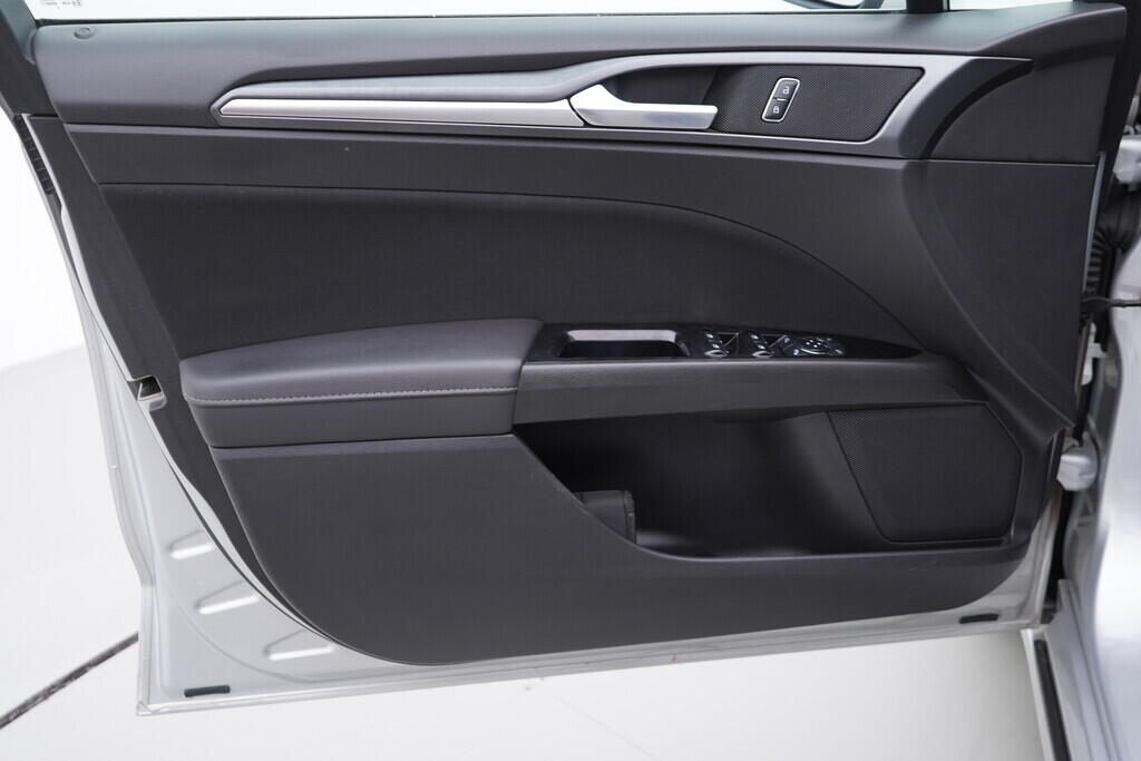OV190V07949_19.webp_MONDEO Titanium 2.0  110 kW manuál