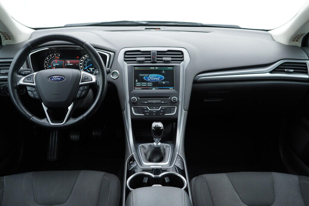 OV190V07949_25.webp_MONDEO Titanium 2.0  110 kW manuál