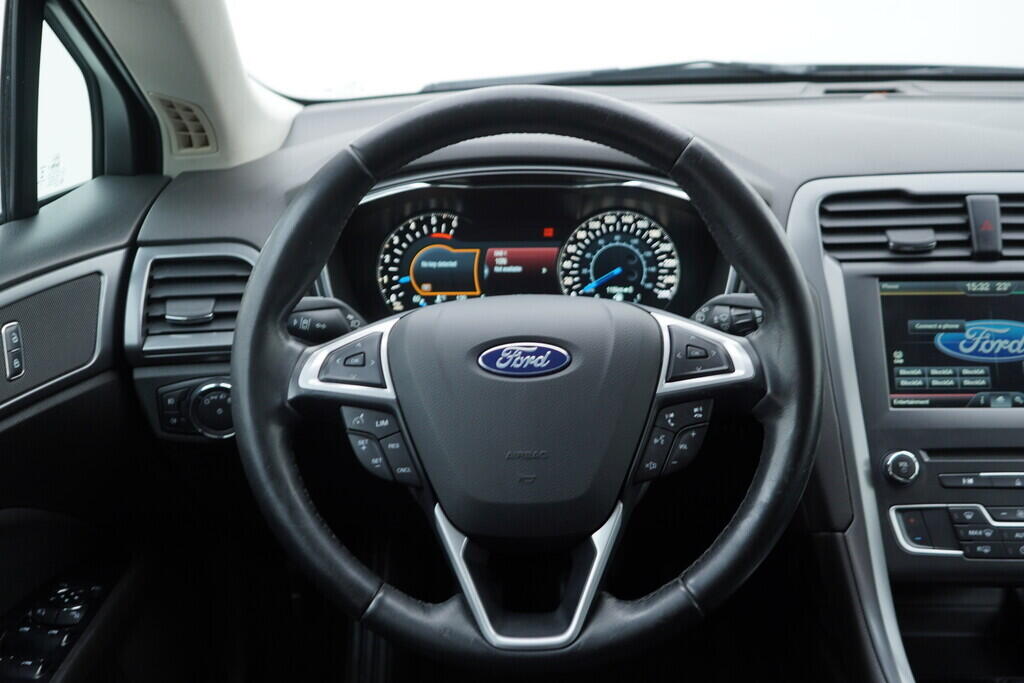 OV190V07949_26.webp_MONDEO Titanium 2.0  110 kW manuál