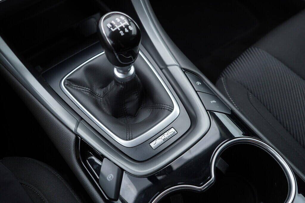 OV190V07949_29.webp_MONDEO Titanium 2.0  110 kW manuál