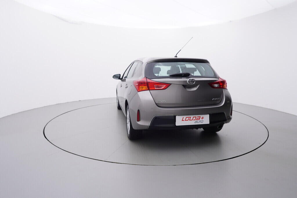 OV190V07950_13.webp_AURIS Life+ 1.6  97 kW manuál