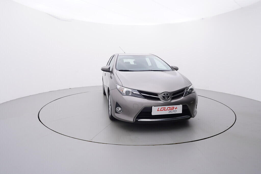 OV190V07950_17.webp_AURIS Life+ 1.6  97 kW manuál