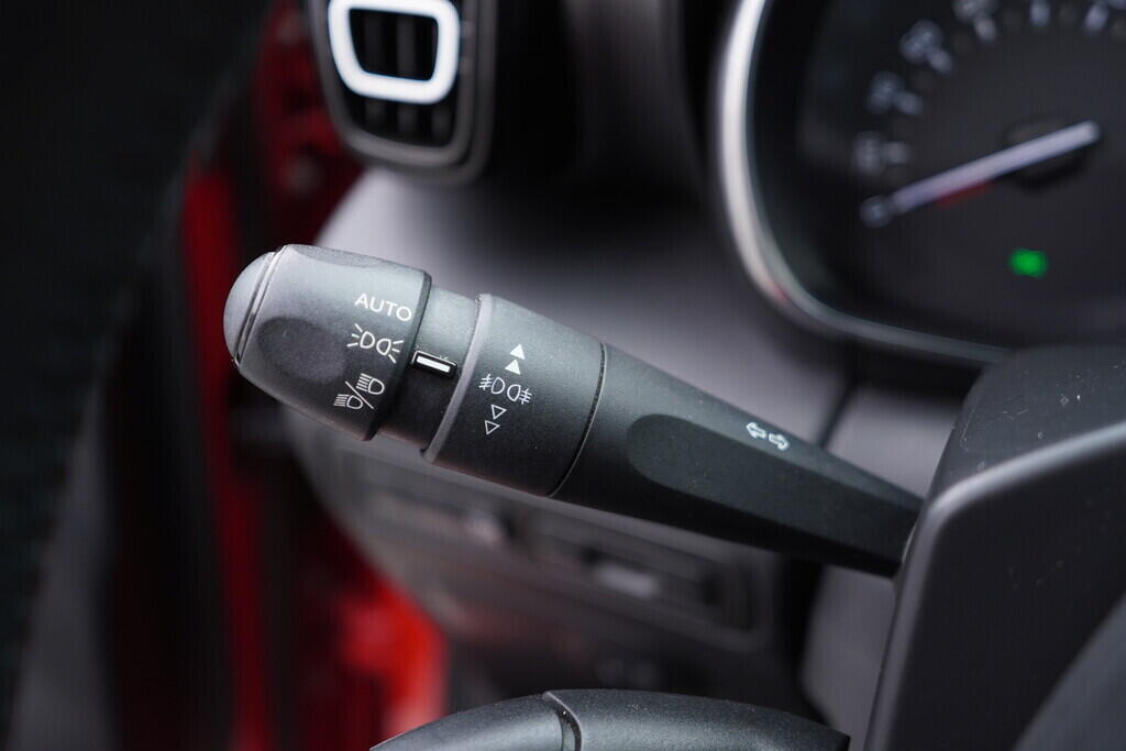 OV190V07953_22.webp_C3 AIRCROSS Shine 1.2  81 kW automat