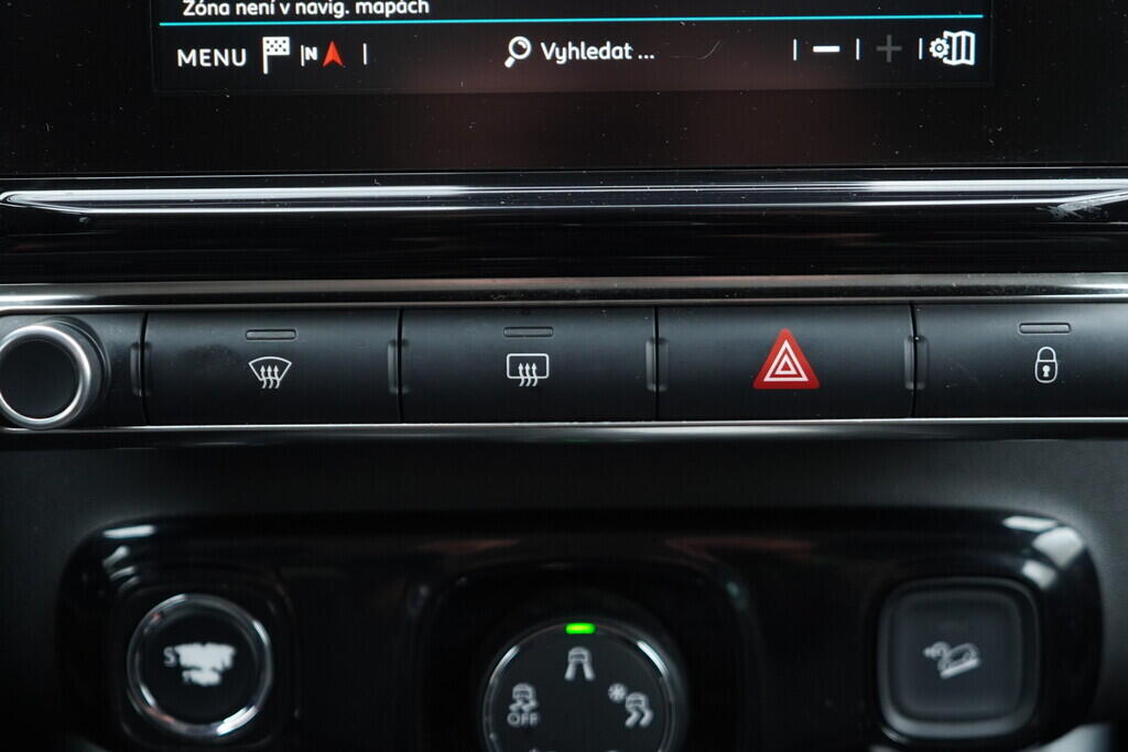 OV190V07953_32.webp_C3 AIRCROSS Shine 1.2  81 kW automat