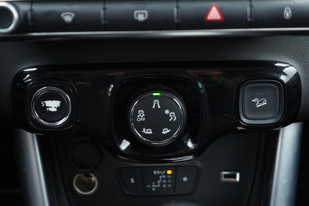 OV190V07953_33.webp_C3 AIRCROSS Shine 1.2  81 kW automat