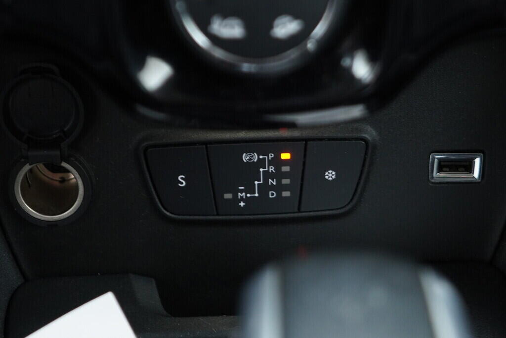 OV190V07953_34.webp_C3 AIRCROSS Shine 1.2  81 kW automat