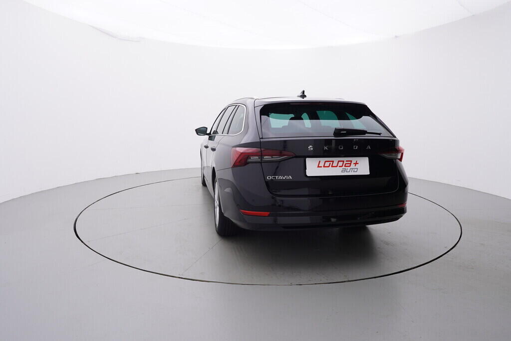 OV190V07961_13.webp_OCTAVIA Style Plus 2.0 TDI 110 kW automat, DPH