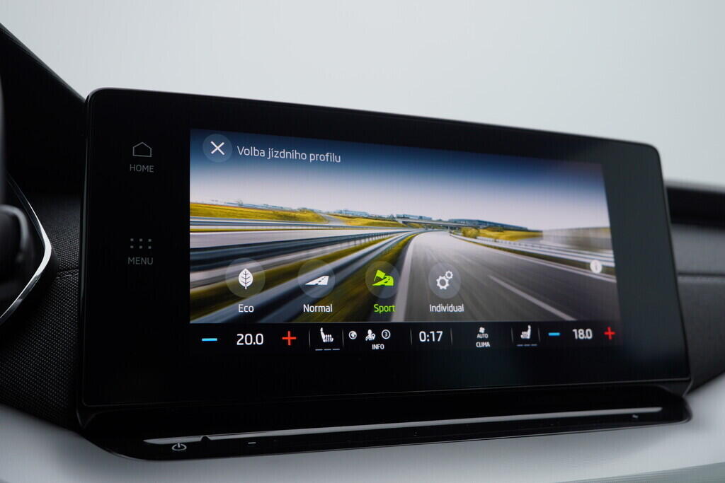 OV190V07961_37.webp_OCTAVIA Style Plus 2.0 TDI 110 kW automat, DPH