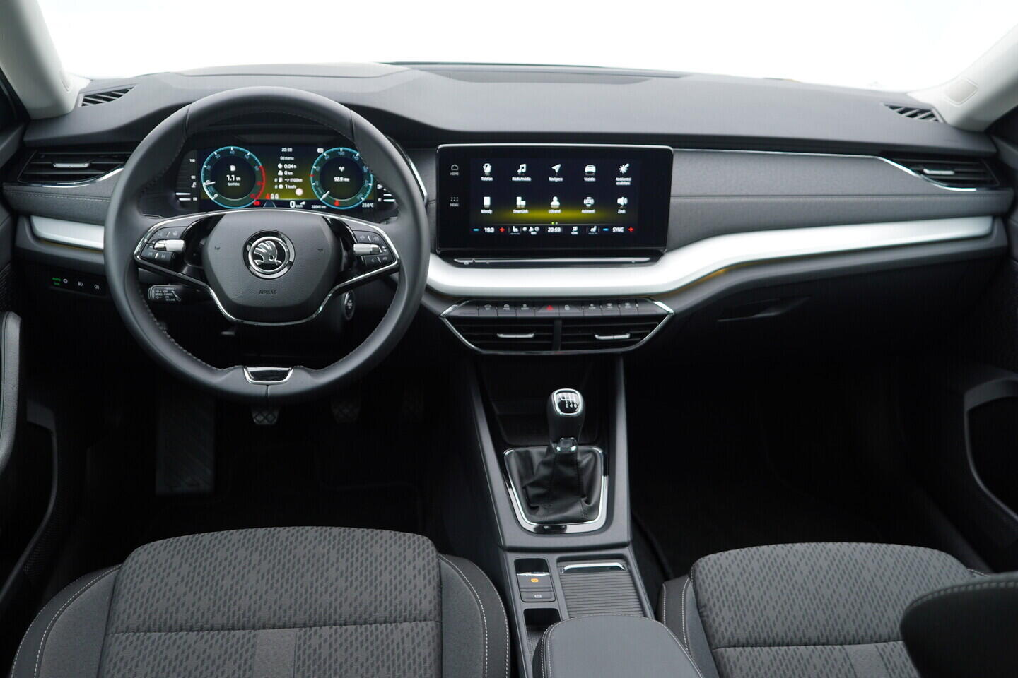 OV190V07968_27.webp_OCTAVIA Style 1.5 TSI 110 kW manuál, DPH