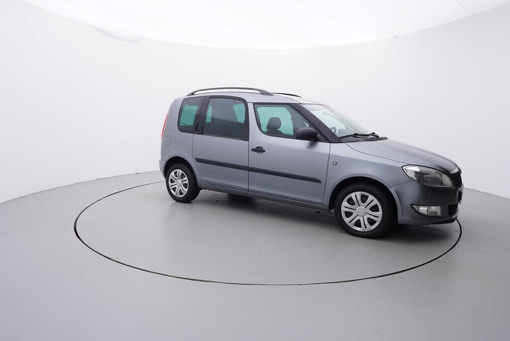 OV190V07971_16.webp_ROOMSTER Ambiente 1.6 TDI 66 kW manuál