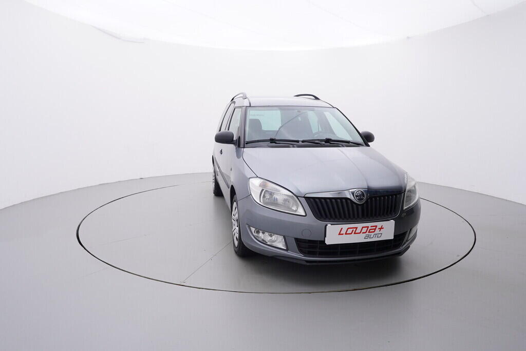 OV190V07971_17.webp_ROOMSTER Ambiente 1.6 TDI 66 kW manuál