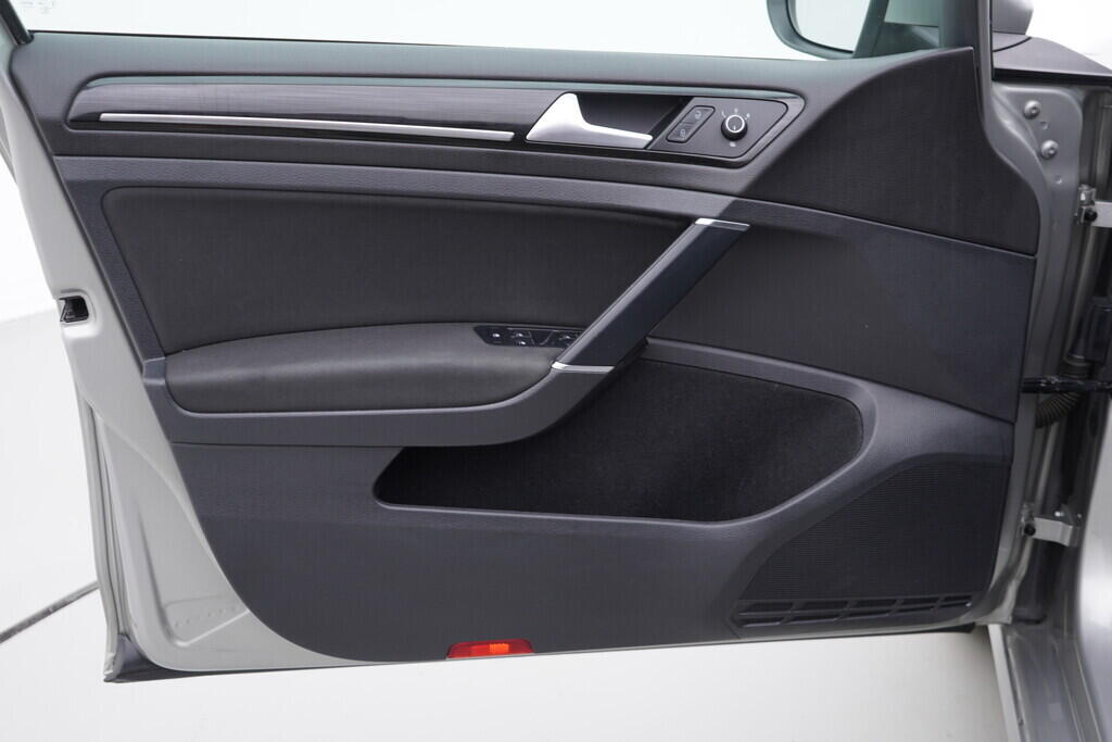 OV190V07978_19.webp_GOLF 4Motion Highline 2.0 TDI 110 kW automat