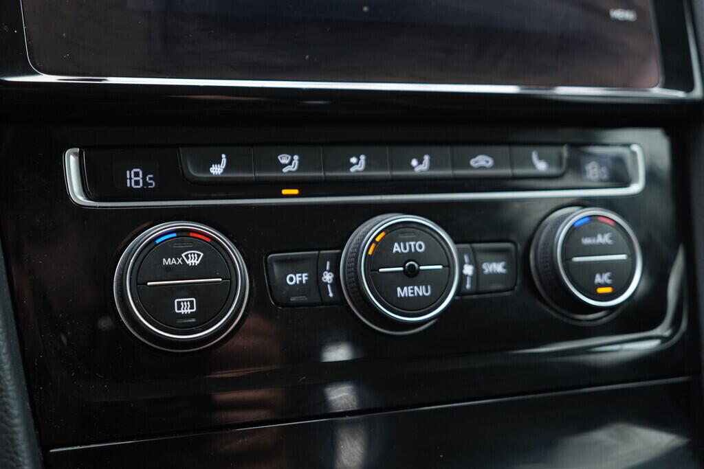 OV190V07978_31.webp_GOLF 4Motion Highline 2.0 TDI 110 kW automat