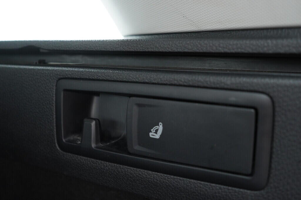 OV190V07978_37.webp_GOLF 4Motion Highline 2.0 TDI 110 kW automat