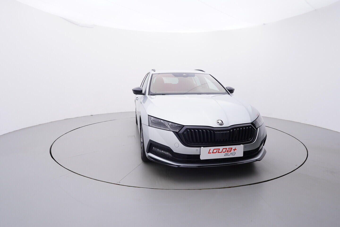 OV190V07980_17.webp_OCTAVIA SportLine 2.0 TDI 110 kW automat, DPH