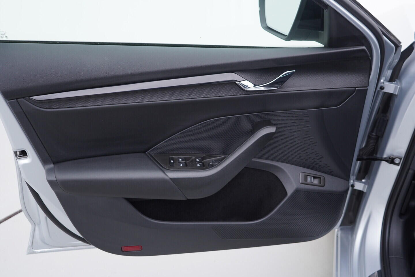 OV190V07980_19.webp_OCTAVIA SportLine 2.0 TDI 110 kW automat, DPH