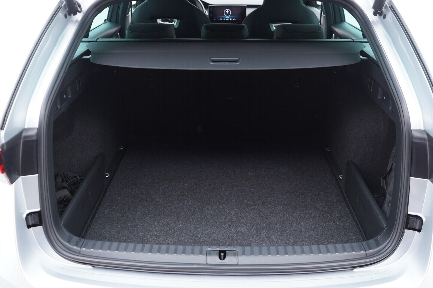 OV190V07980_42.webp_OCTAVIA SportLine 2.0 TDI 110 kW automat, DPH