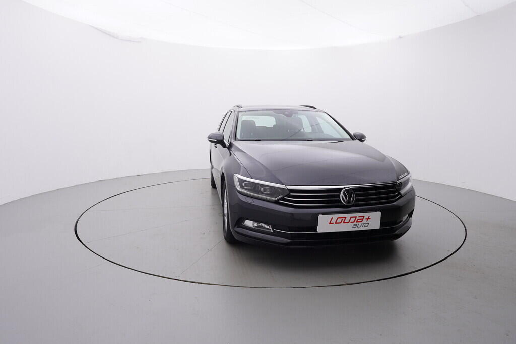 OV190V07989_17.webp_PASSAT  2.0 TDI 110 kW automat