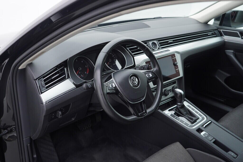 OV190V07989_23.webp_PASSAT  2.0 TDI 110 kW automat