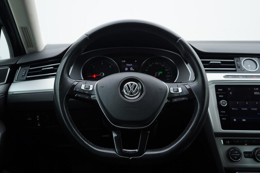 OV190V07989_28.webp_PASSAT  2.0 TDI 110 kW automat