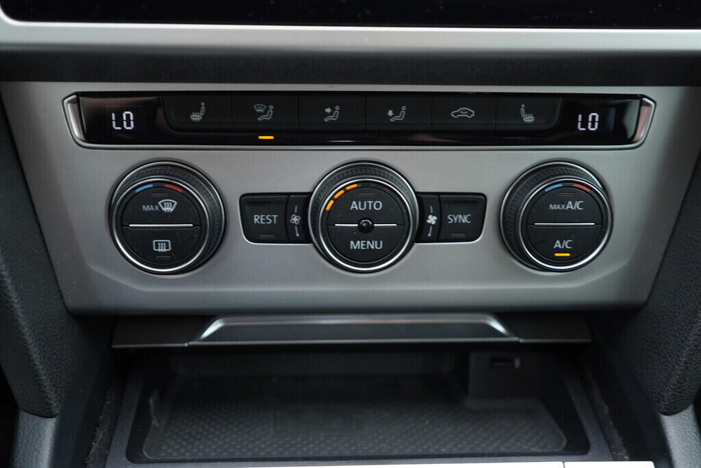 OV190V07989_38.webp_PASSAT  2.0 TDI 110 kW automat