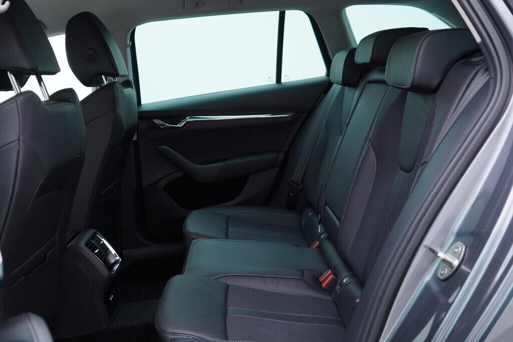 OV190V07991_40.webp_OCTAVIA Style Plus 2.0 TDI 110 kW automat, DPH