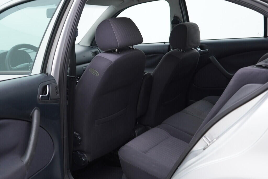 OV190V07996_31.webp_OCTAVIA Elegance 1.9 TDI 81 kW manuál