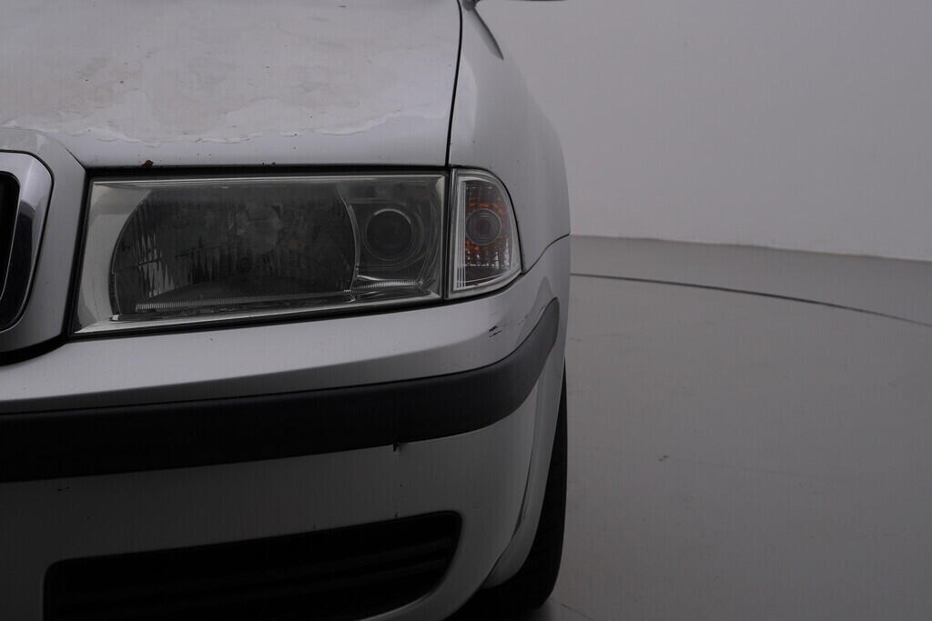 OV190V07996_38.webp_OCTAVIA Elegance 1.9 TDI 81 kW manuál