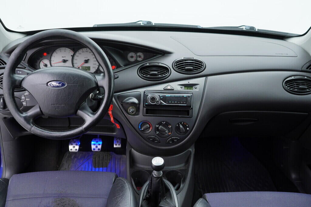 OV190V08005_29.webp_FOCUS ST 2.0  127 kW manuál