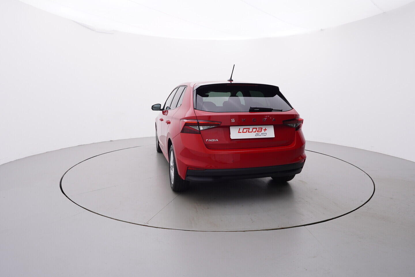 OV190V08025_13.webp_FABIA  1.0 TSI 85 kW manuál, DPH