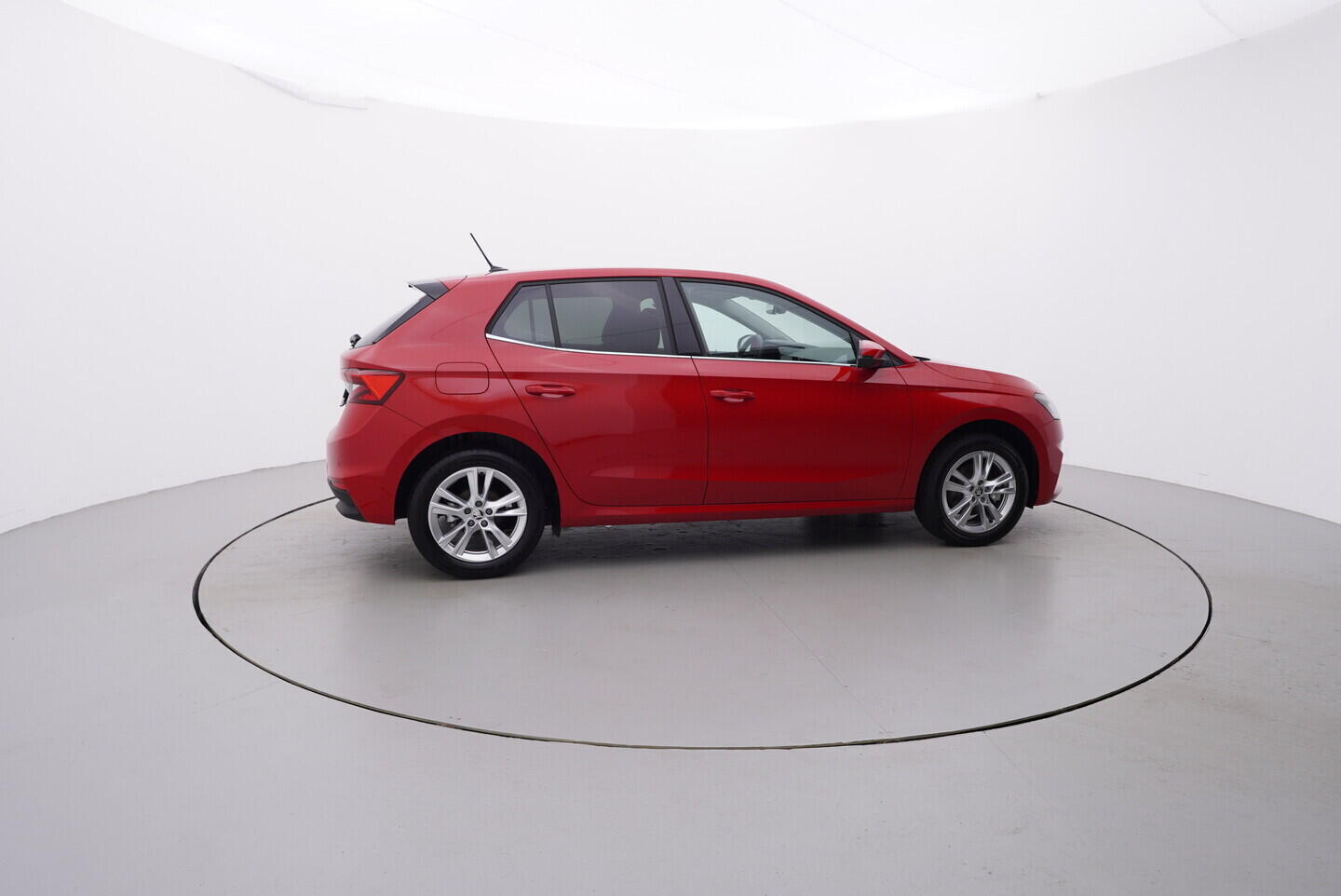 OV190V08025_15.webp_FABIA  1.0 TSI 85 kW manuál, DPH