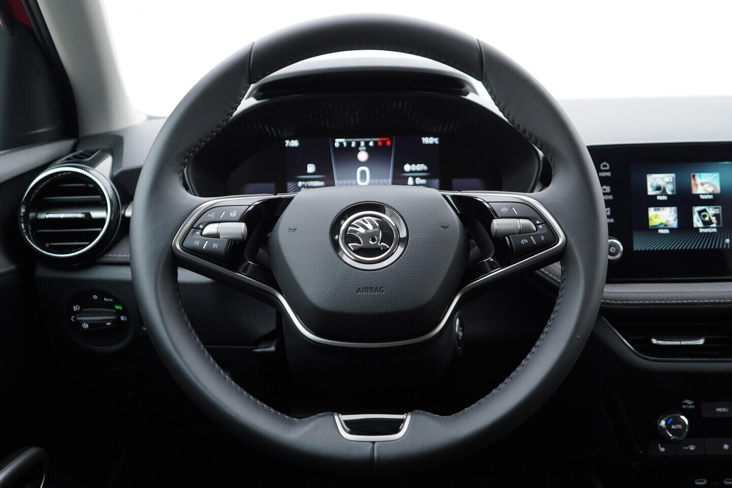 OV190V08025_25.webp_FABIA  1.0 TSI 85 kW manuál, DPH